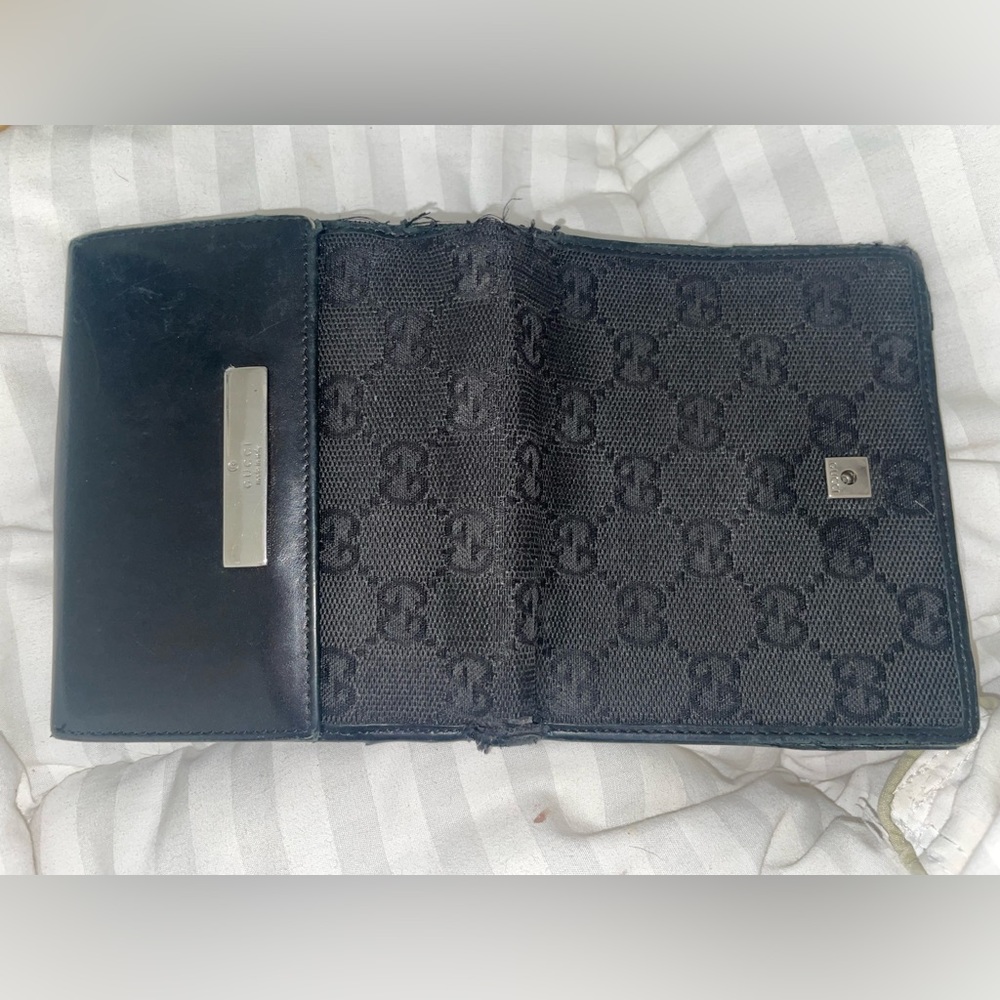 GUCCI GG CANVAS WALLET